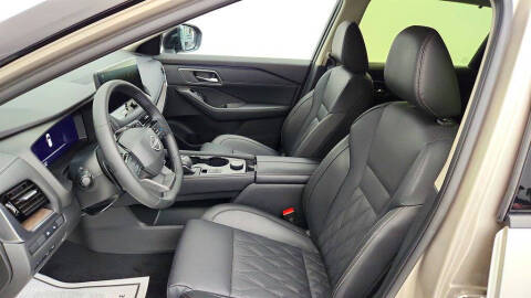 2025 Nissan Rogue Platinum