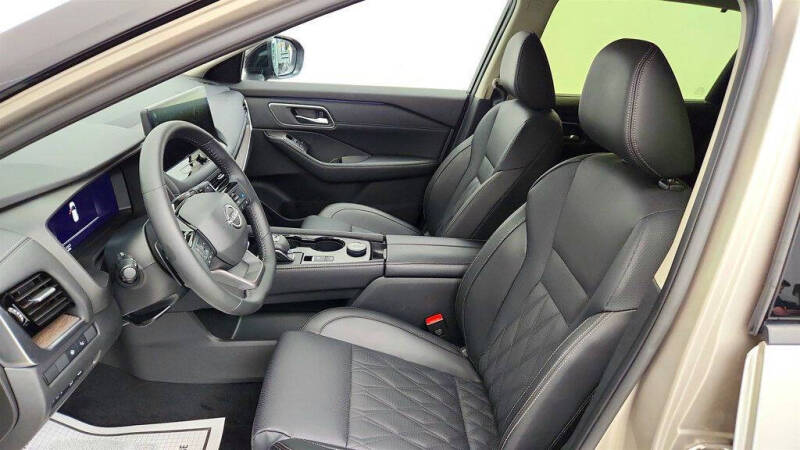 2025 Nissan Rogue Platinum