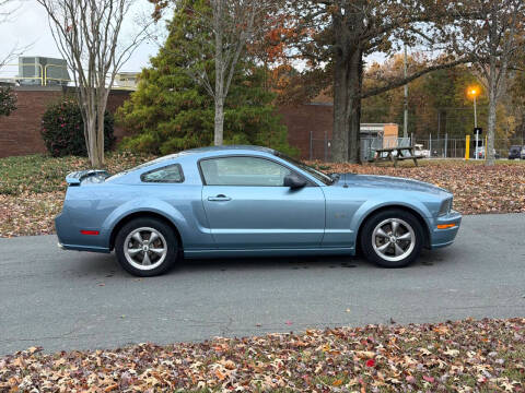 2005 Ford Mustang GT Premium