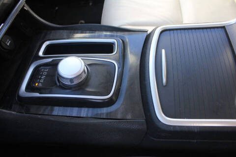 2017 Chrysler 300 Limited