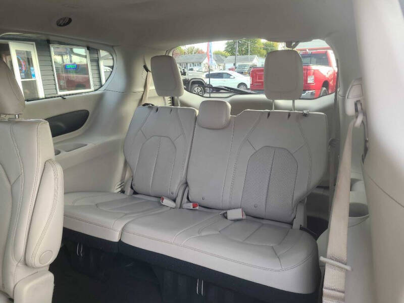 2021 Chrysler Pacifica Touring L