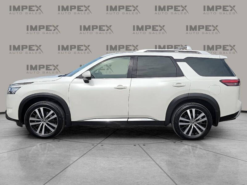 2024 Nissan Pathfinder Platinum
