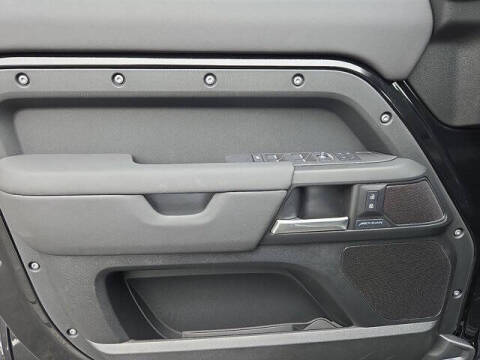 2026 Land Rover Defender 110 P300 S