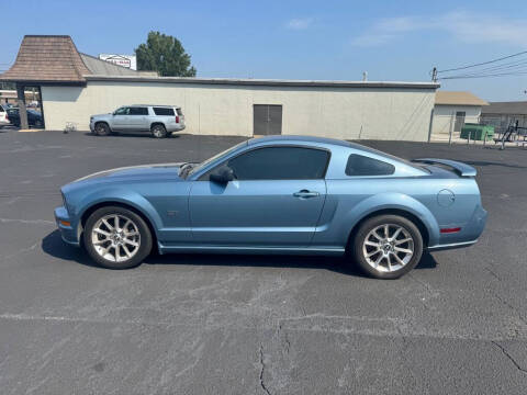 2006 Ford Mustang GT Deluxe