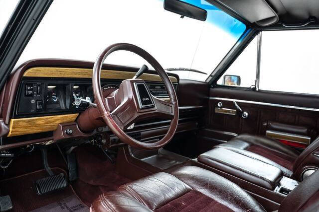 1987 Jeep Grand Wagoneer