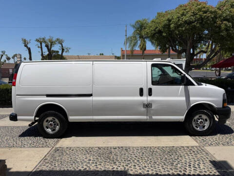 2023 GMC Savana 2500