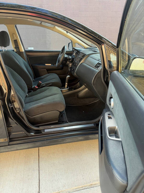 2011 Nissan Versa 1.8 S