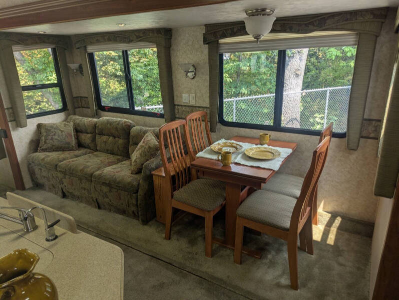 2005 Alpenlite Medinah 32RLT / 32ft