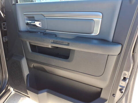 2024 RAM 1500 Classic SLT