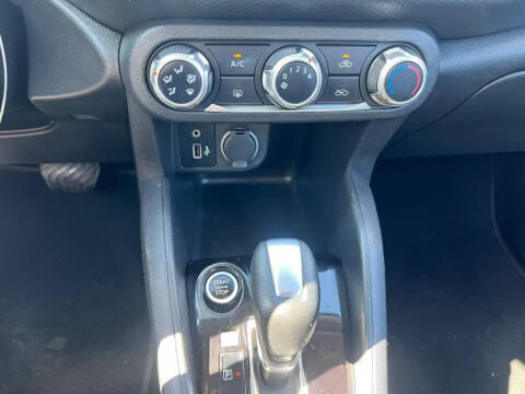 2021 Nissan Kicks S
