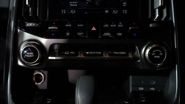 2025 Lexus LX 700h Overtrail