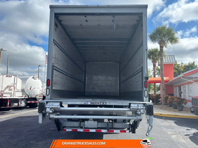 2017 Freightliner M2 106