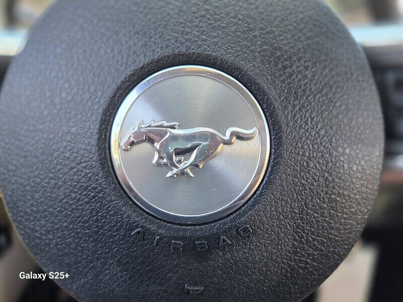 2011 Ford Mustang V6