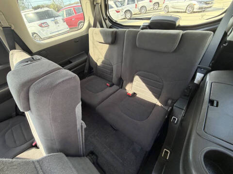 2006 Nissan Pathfinder LE