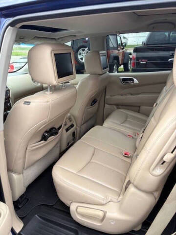 2017 Nissan Pathfinder Platinum