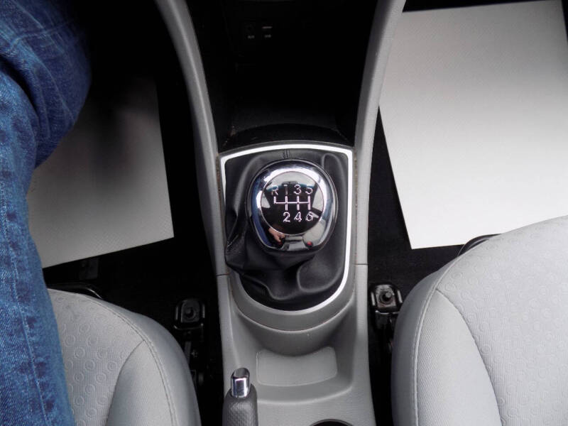 2014 Hyundai Accent SE