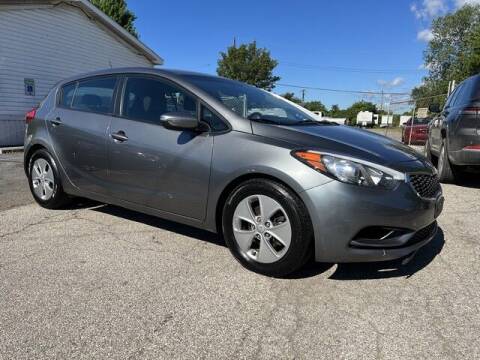 2016 Kia Forte5 for sale at Paramount Motors in Taylor MI