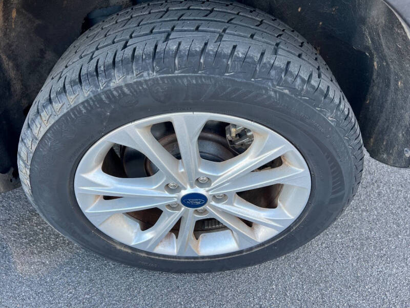 2019 Ford Escape SE
