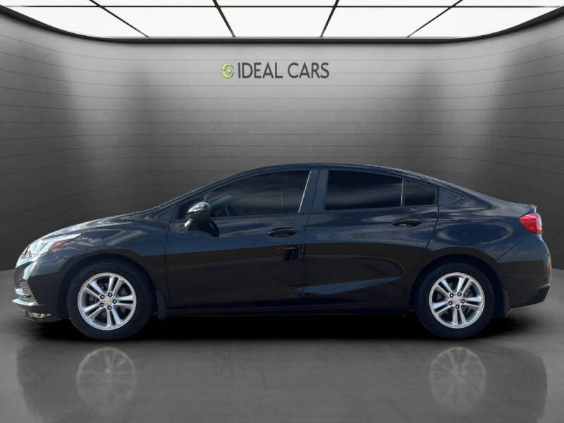 2017 Chevrolet Cruze LS Auto
