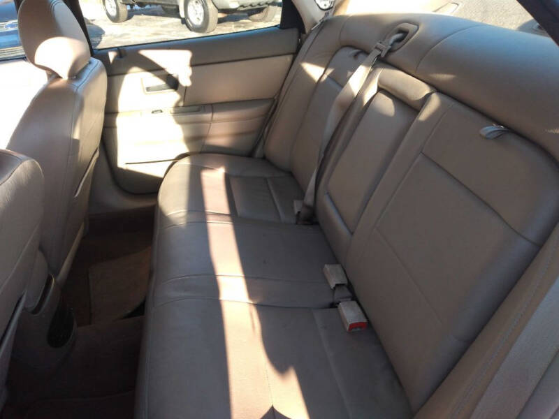 2004 Ford Taurus SES