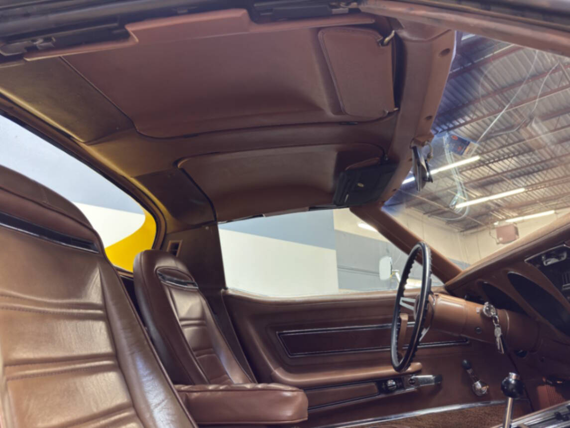 1973 Chevrolet Corvette 27