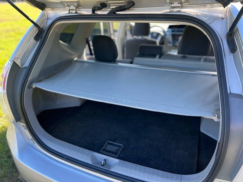 2015 Toyota Prius v Three