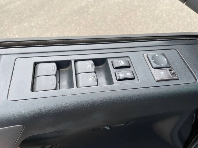 2009 Nissan Titan SE