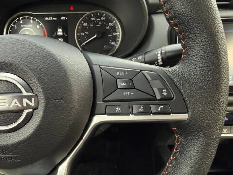 2025 Nissan Versa SR