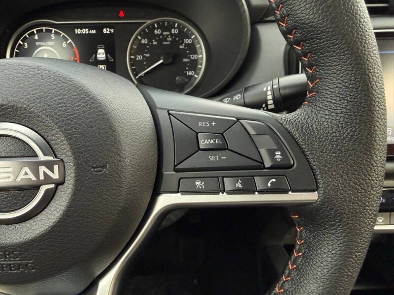 2025 Nissan Versa SR