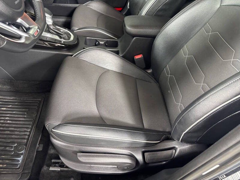 2022 Kia Forte GT Line