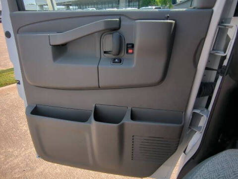 2025 Chevrolet Express 2500