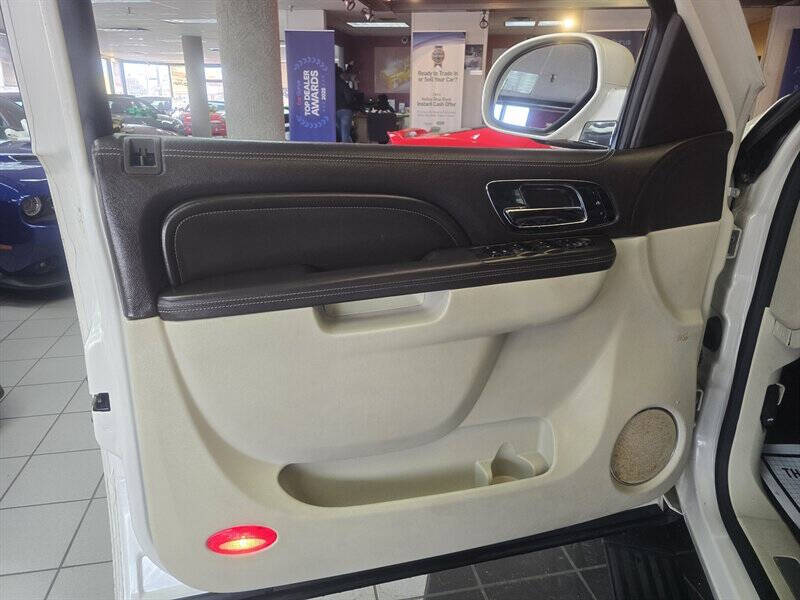 2012 Cadillac Escalade Platinum Edition