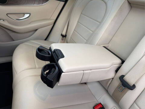 2019 Mercedes-Benz GLC GLC 300