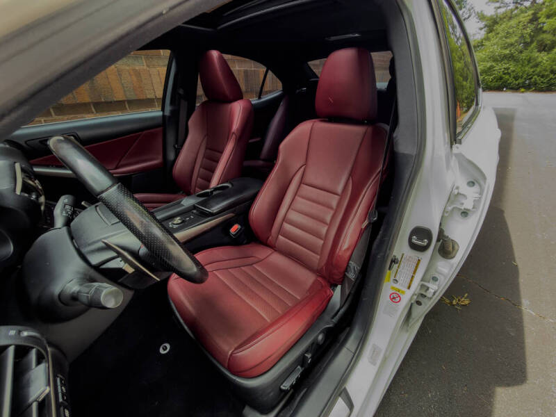 2017 Lexus IS 200t