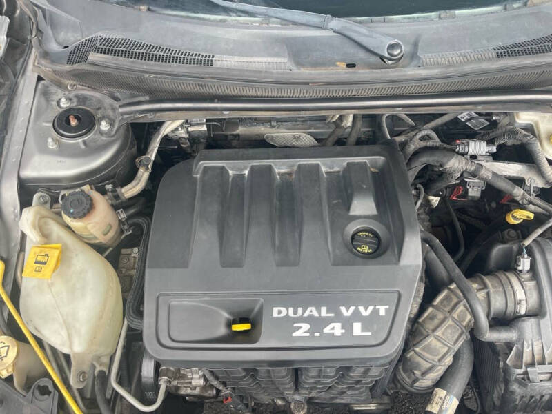 2013 Dodge Avenger SE