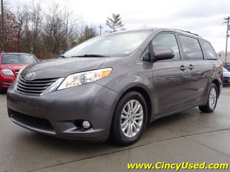 2014 Toyota Sienna XLE 8-Passenger