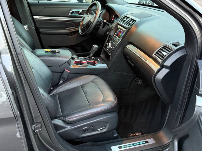 2016 Ford Explorer Sport