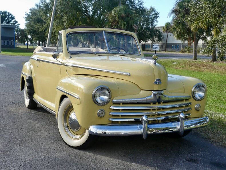 1948 Ford Super Deluxe