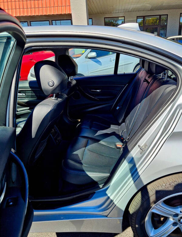 2015 BMW 3 Series 328i