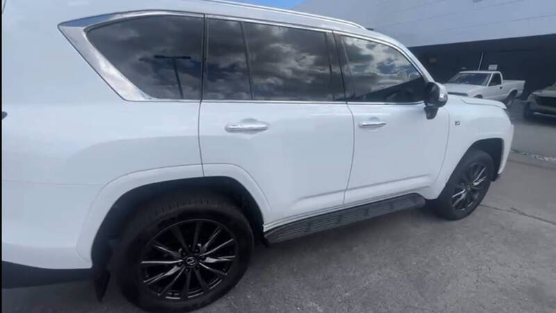 2025 Lexus LX 600 F SPORT Handling