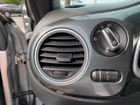 2014 Volkswagen Beetle R-Line