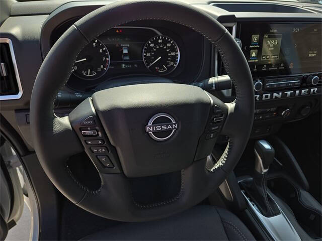 2025 Nissan Frontier SV