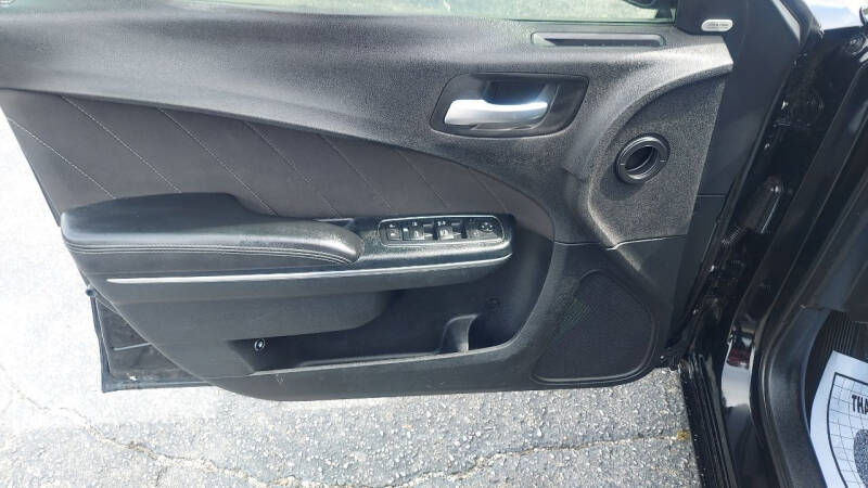 2016 Dodge Charger SXT