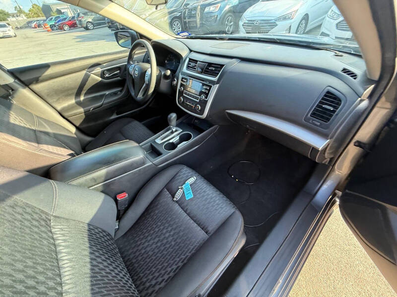 2017 Nissan Altima 2.5 SV