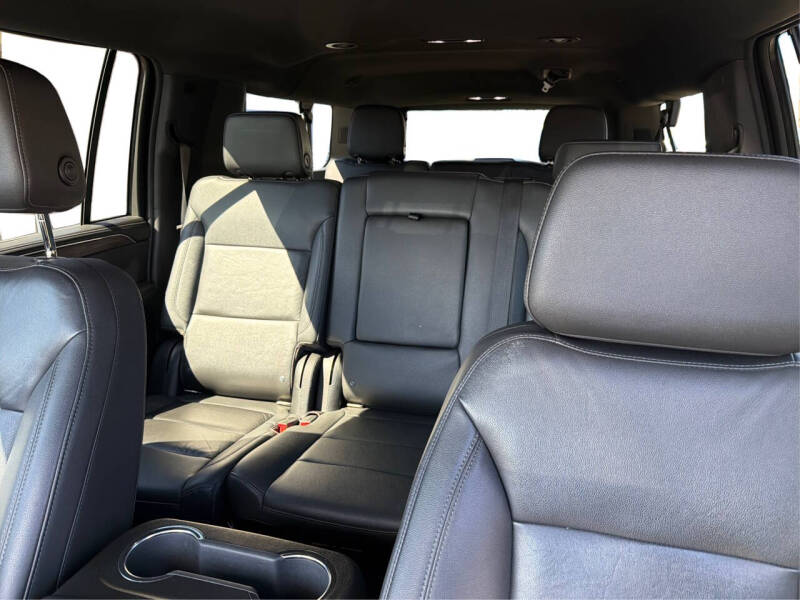 2022 Chevrolet Suburban LT
