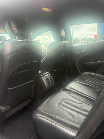 2015 Chrysler 200 S