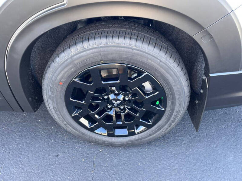 2025 Mitsubishi Outlander Trail Edition