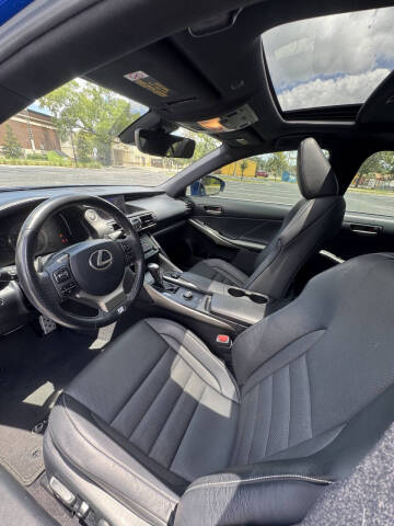 2018 Lexus IS 300