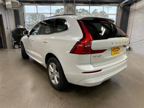 2022 Volvo XC60 B5 Momentum