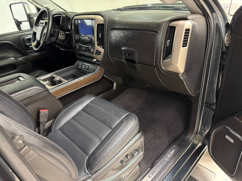 2019 GMC Sierra 3500HD Denali